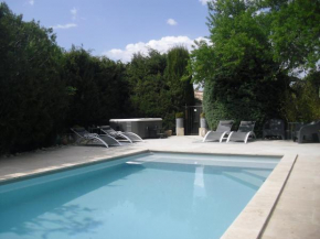 Gîte de charme piscine et SPA en Provence
